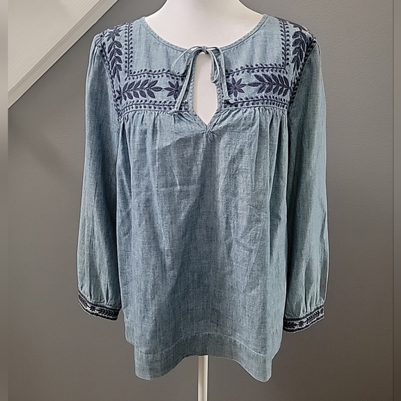 J Crew Floral Nature Embroidered Chambray Blue Top Womens Sz Med - Picture 1 of 6